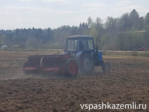 posev-seyalka-traktor